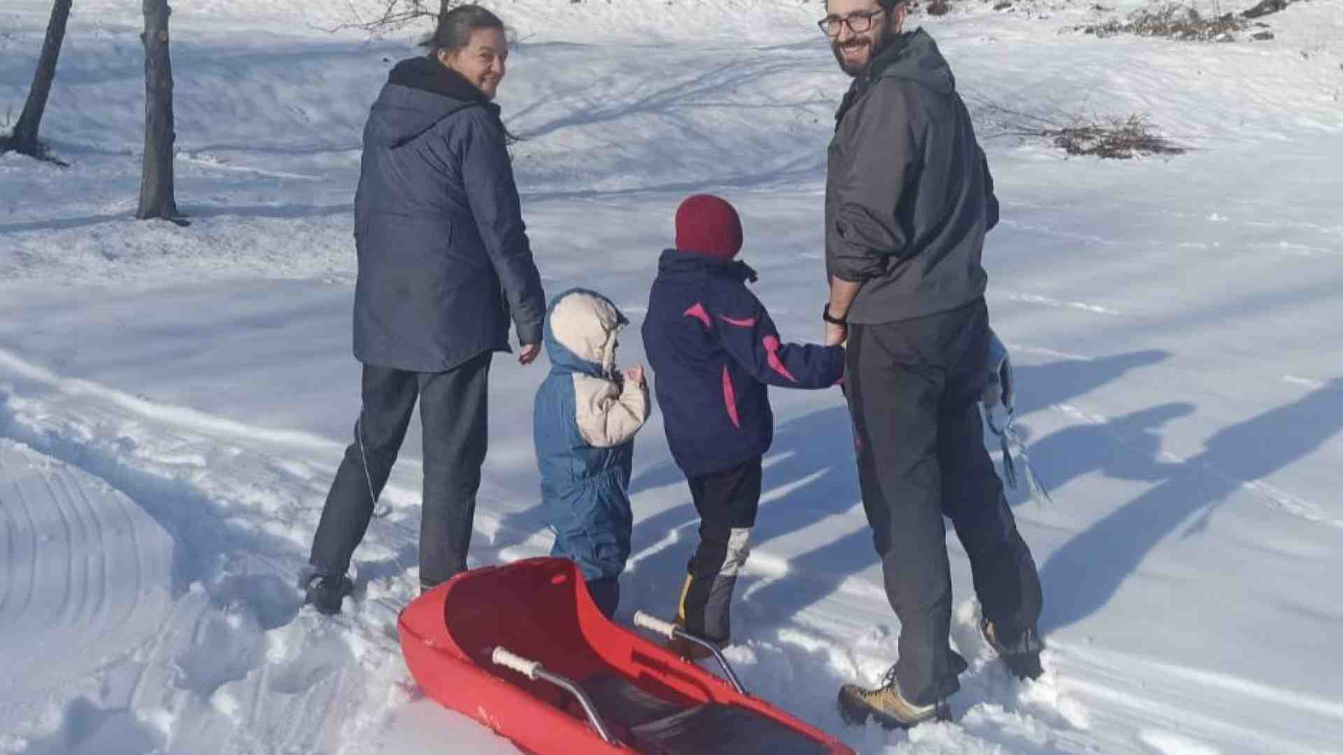 Immagine di Giorgia e Simone, che hanno scelto l'affido prima ancora di sposarsi