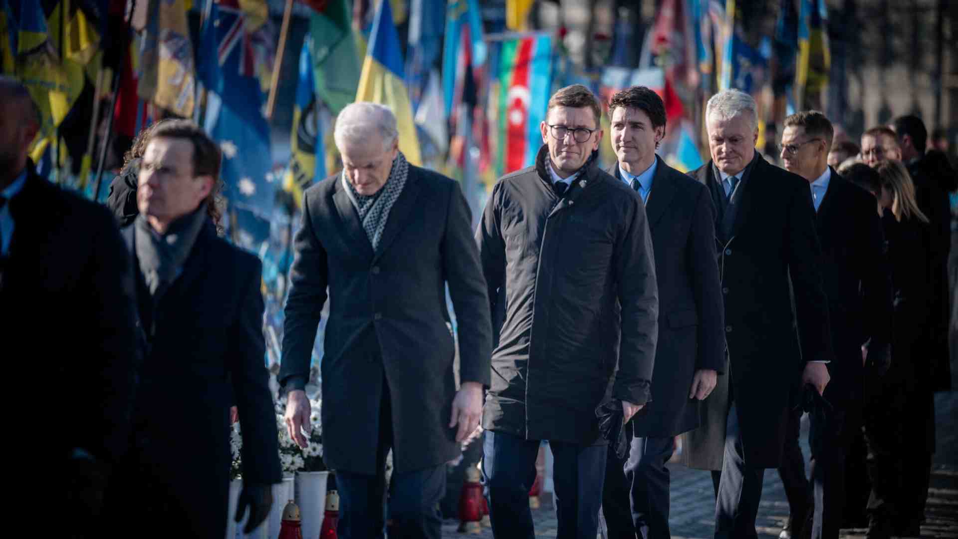 Immagine di Il 24 febbraio a Kyiv è operoso: l’accordo con Washington e il tavolo di lavoro con gli alleati Ue