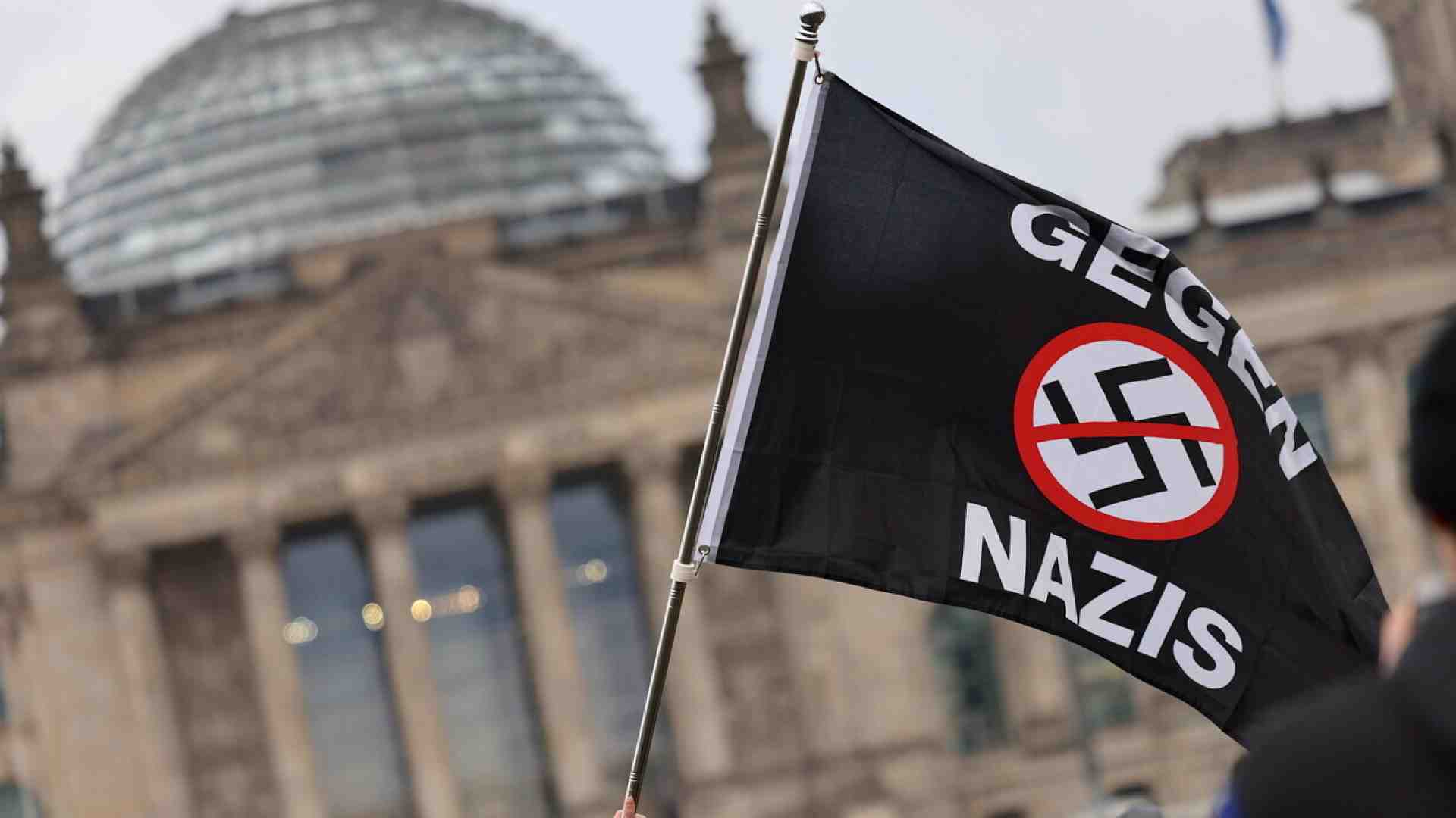 Immagine di I suoi elettori non sono nazisti, ma l’AfD che fa contro il neonazismo?