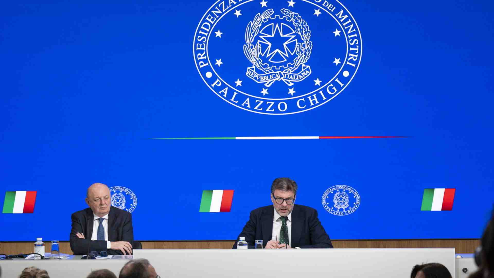 Immagine di Il decreto bollette si accende e si spegne, pregi ed errori