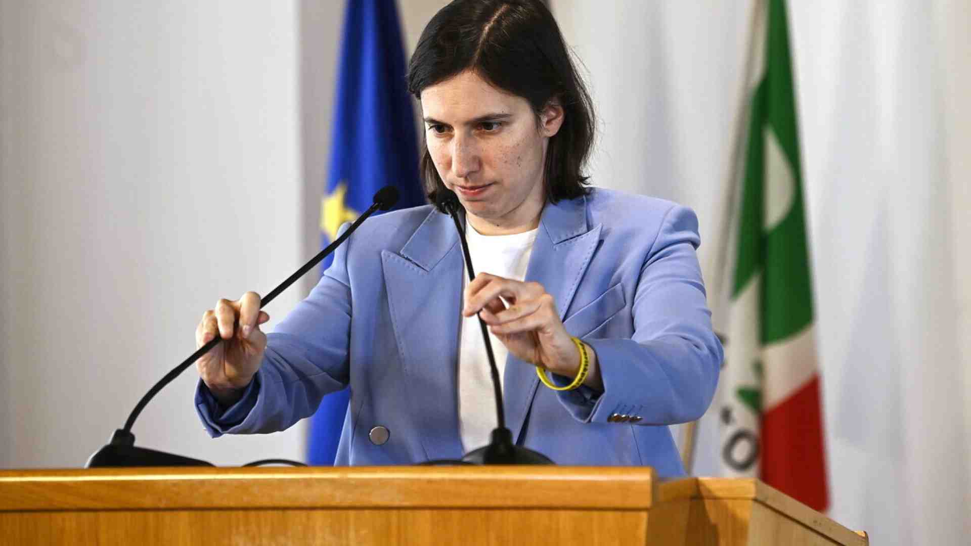Immagine di Una citazione da Aragon per spiegare la geniale Schlein