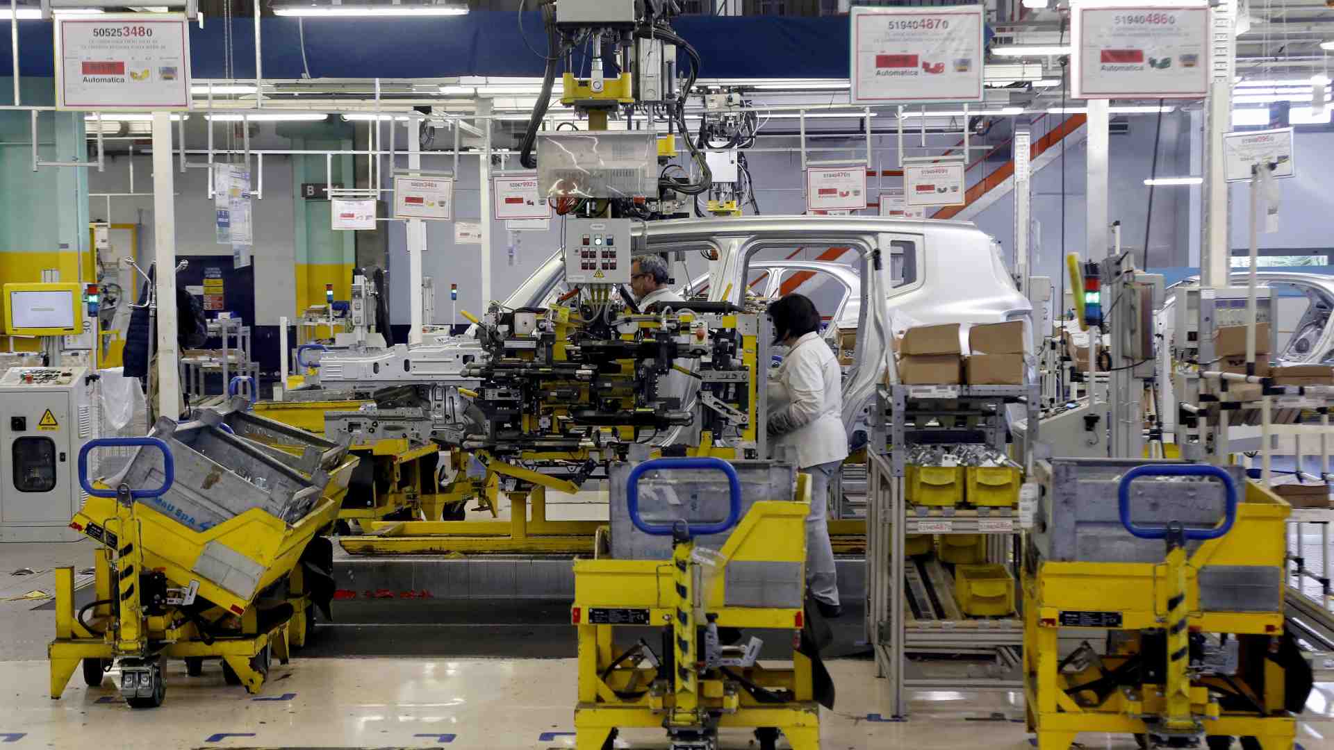 Immagine di Von der Leyen corregge il tiro e rinvia le multe per l'industria dell'Auto