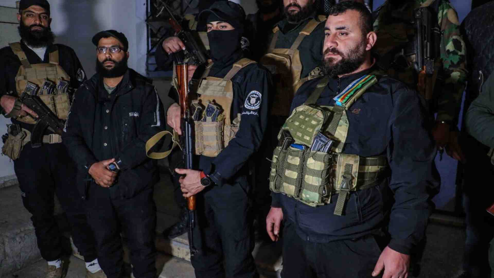 Immagine di Israele minaccia la guerra in Siria, che è sempre più divisa