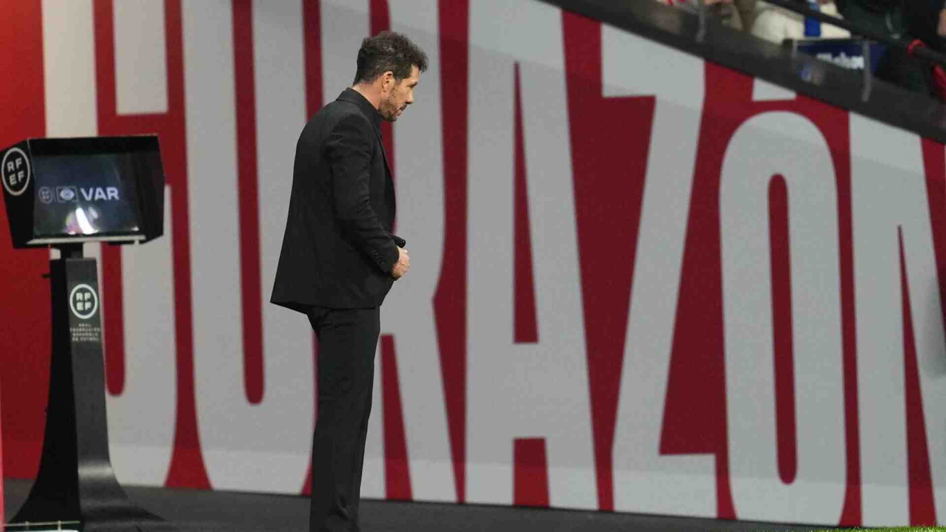 Immagine di In un calcio che cambia solo Diego Pablo Simeone rimane fermo
