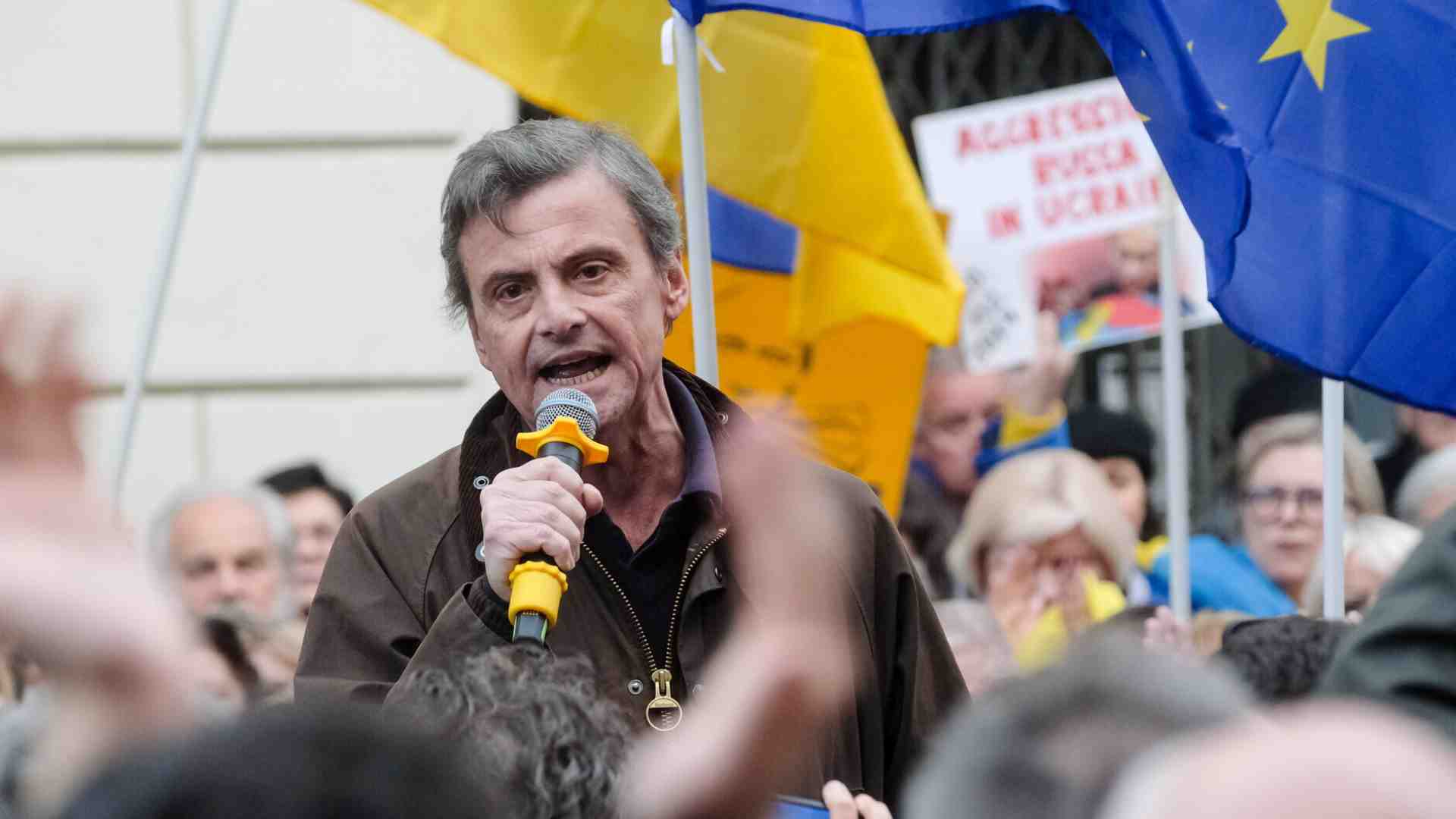 Immagine di Fini, Calenda e la non felicissima espressione "comunità di destino"