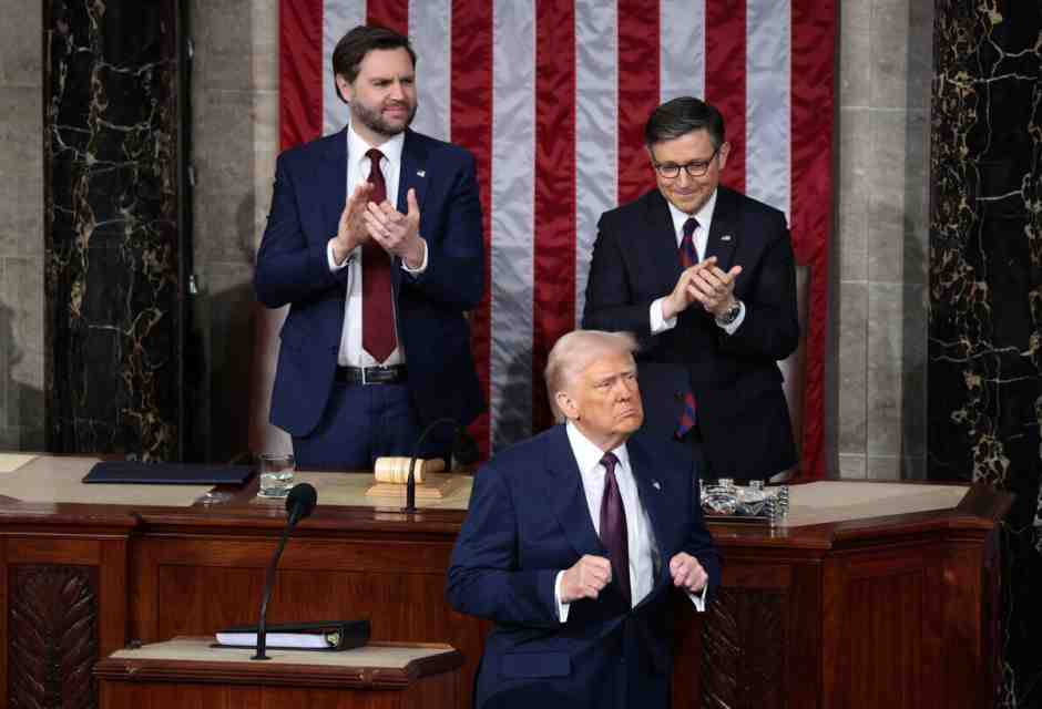 Trump celebra se stesso in una notte da "America First"