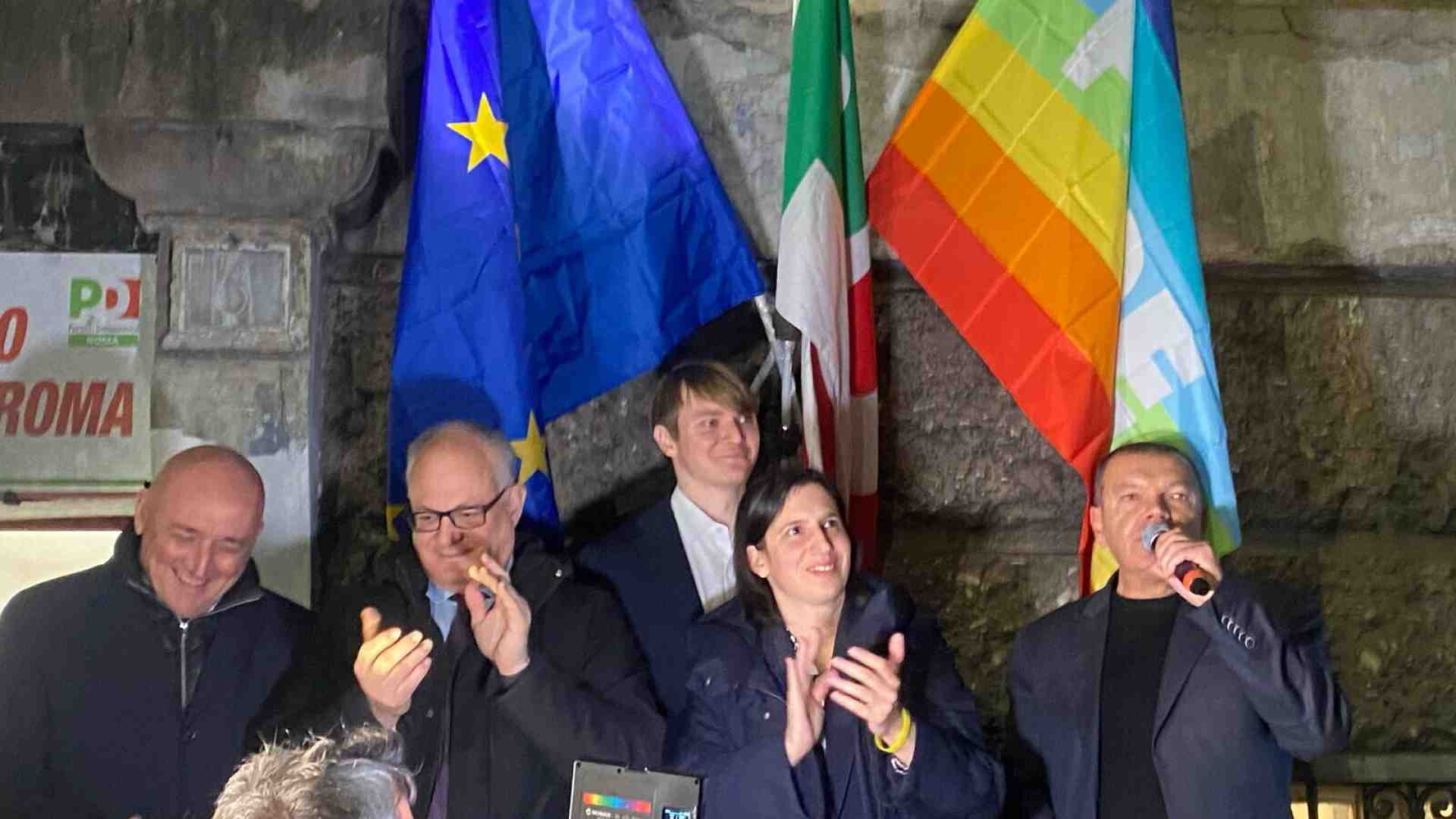 Immagine di Gualtieri con Schlein: “No all’Europa delle armi”