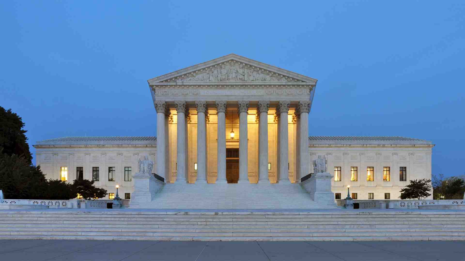 Immagine di Lo strapotere di Trump e lo "scudo" della Corte Suprema