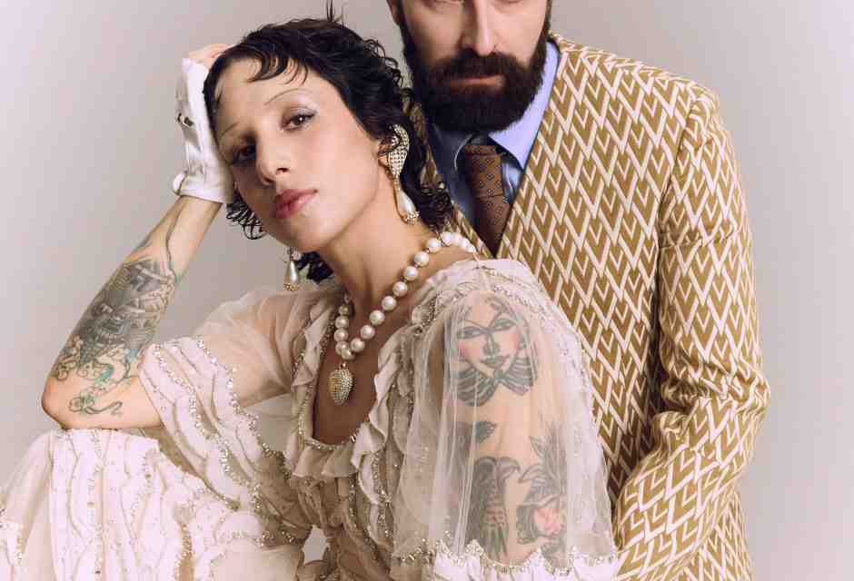 I Coma Cose fotografati da Cosimo Buccolieri per Valentino <br />
