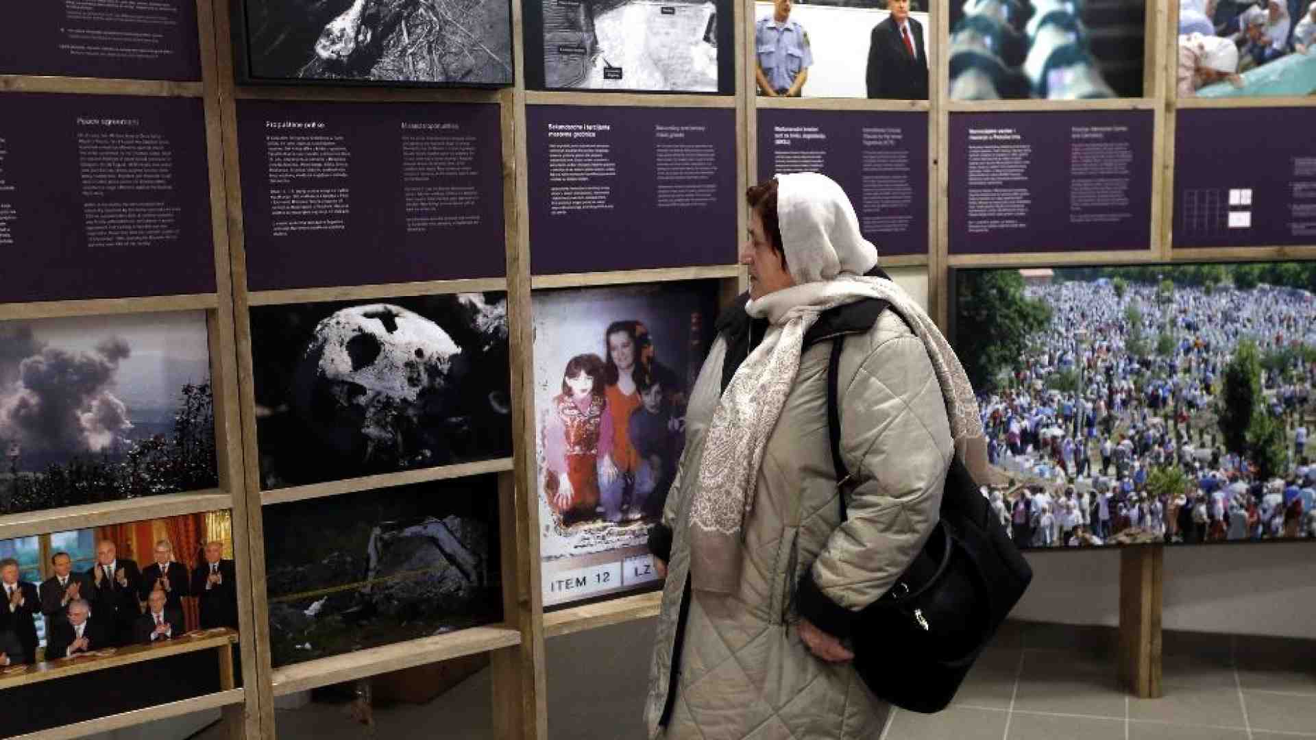 Immagine di Tensione in Bosnia, il memoriale di Srebrenica chiuso per motivi di sicurezza