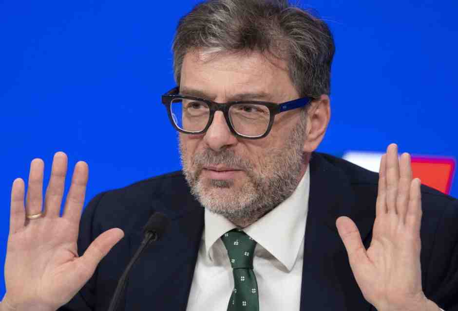 La proposta di Giorgetti sul riarmo Ue piace ai suoi colleghi europei