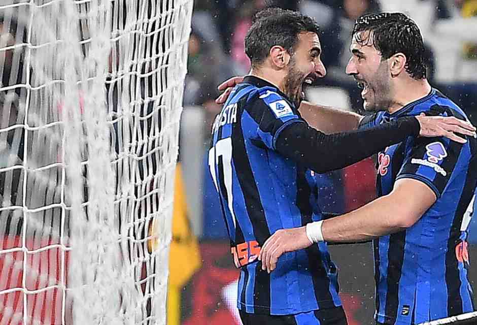 Zappacosta e Kolasinac esultano dopo il gol alla Juventus nella 28esima giornata di Serie A (foto Ansa)