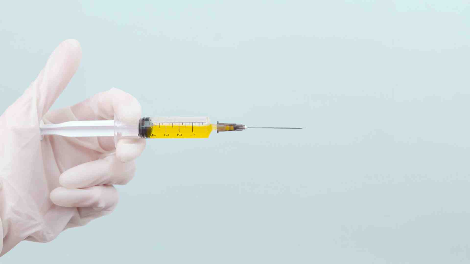Immagine di Medicina alternativa e paura dei vaccini: un legame culturale e psicologico profondo