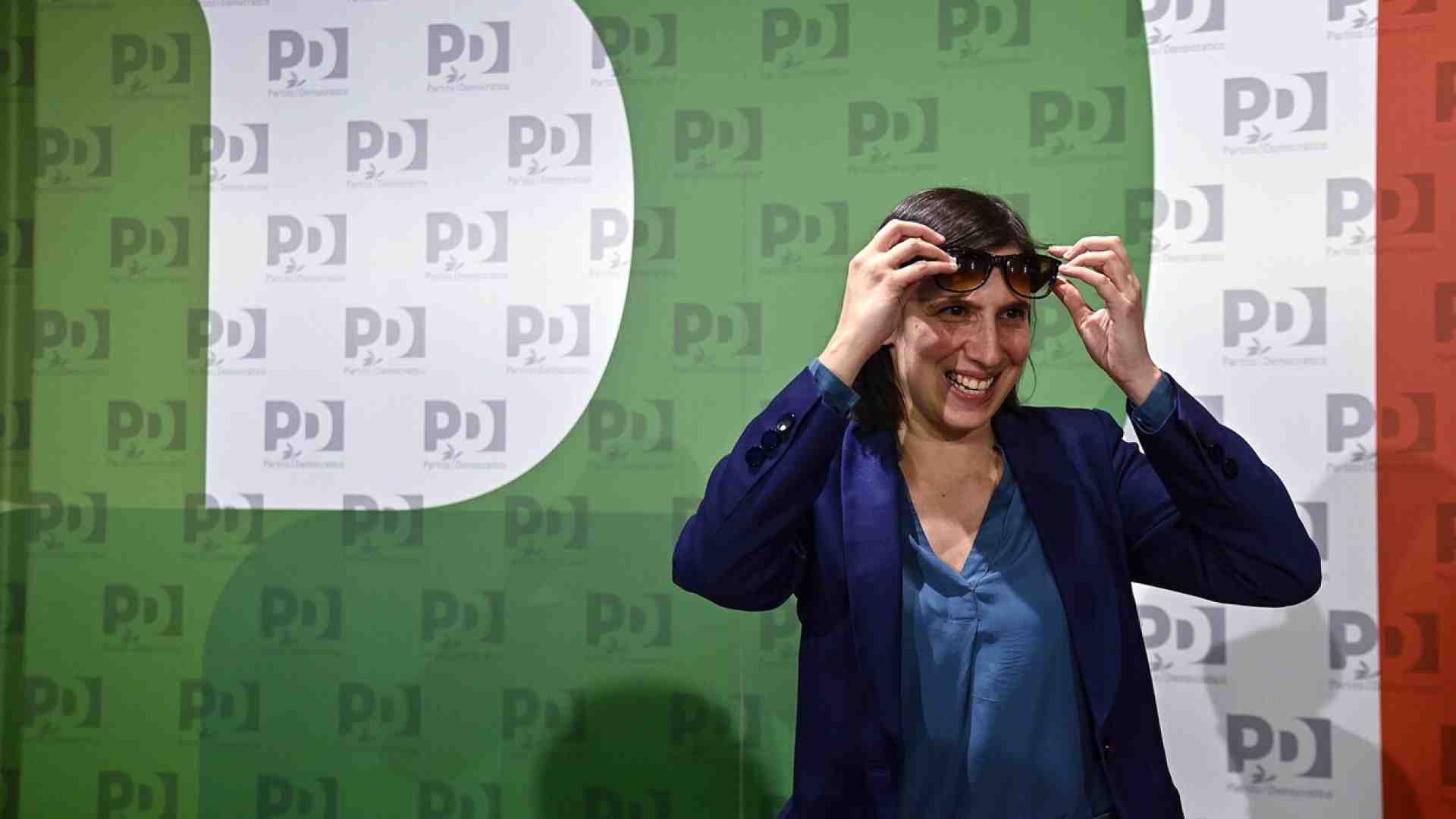 Immagine di Tutti i voti del Pd sulle armi a Bruxelles. Ora rischia di mettersi fuori dal Pse