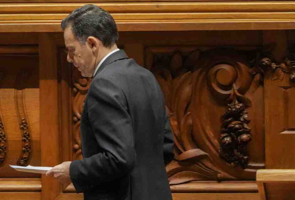 Il premier uscente del Portogallo Luis Montenegro (foto Ap, via LaPresse)