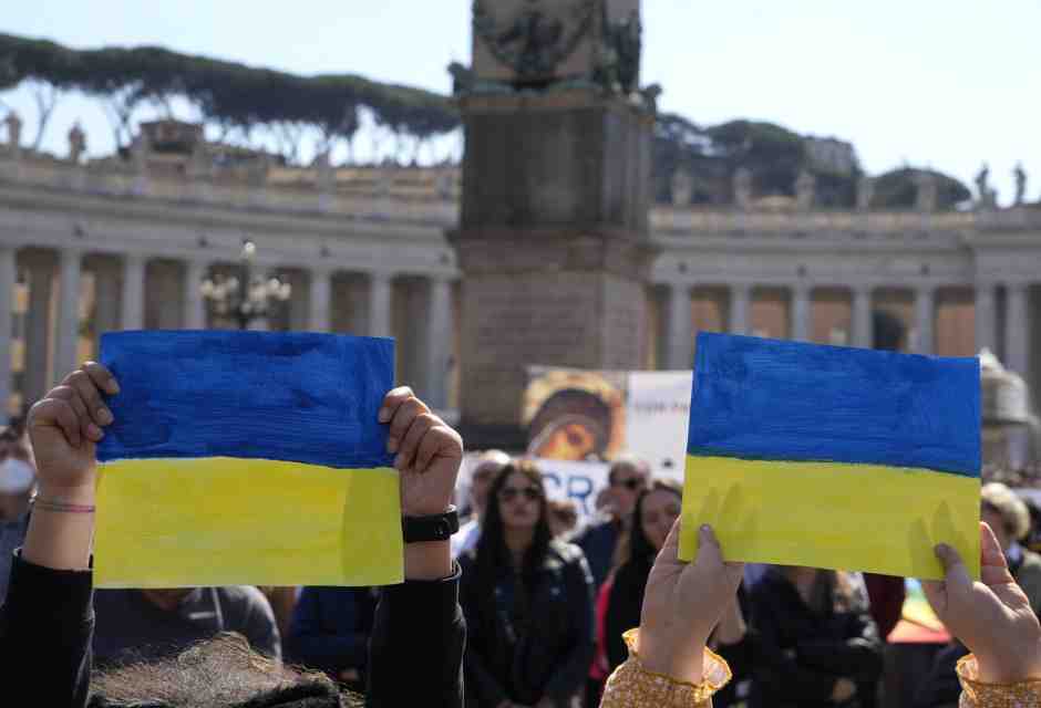Con l’Ucraina senza se e senza ma. I vescovi dell’Ue ringraziano anche per l’impegno militare