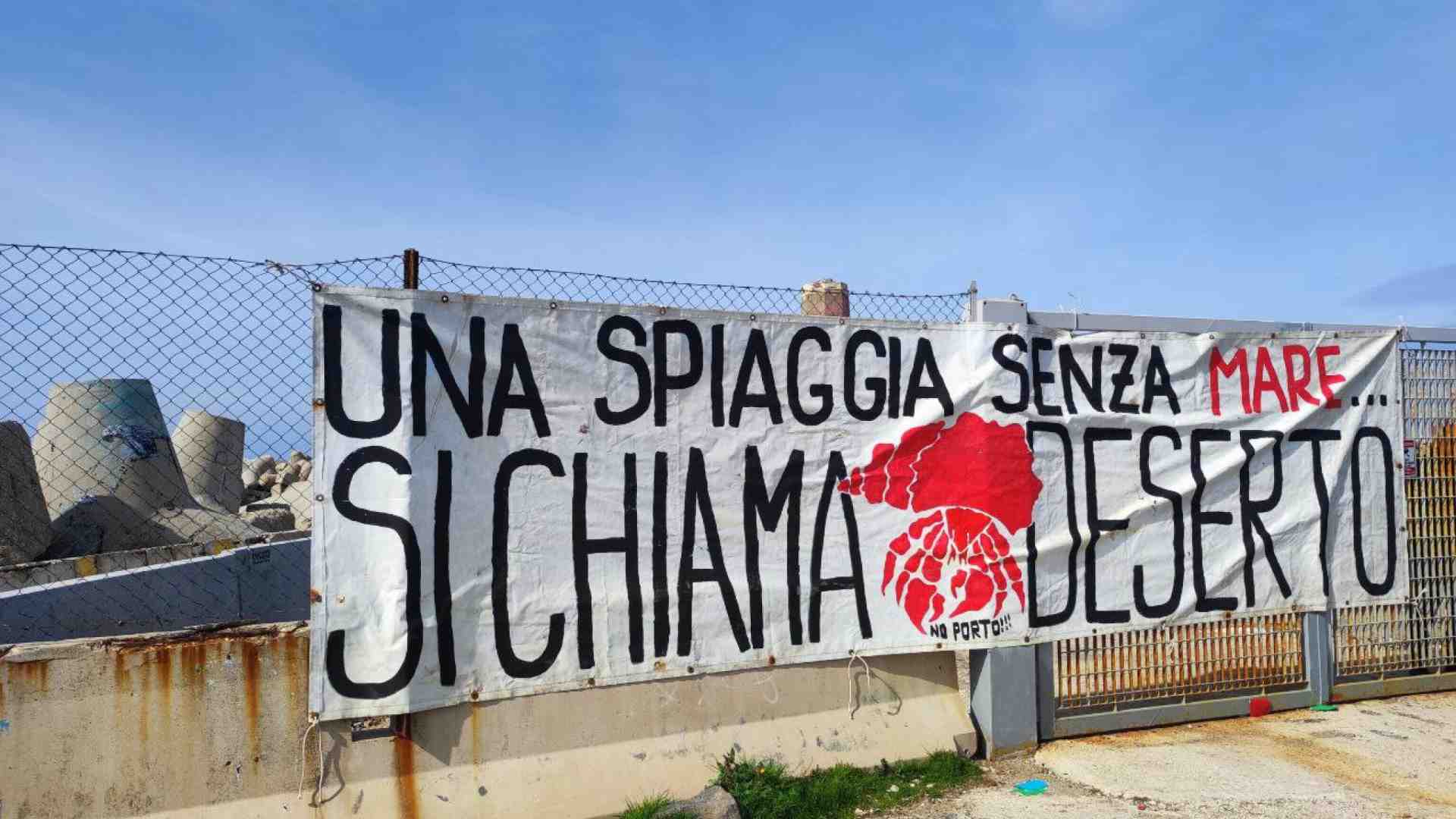 Immagine di Dopo 15 anni il porto di Fiumicino non c’è ancora. Le proteste sì