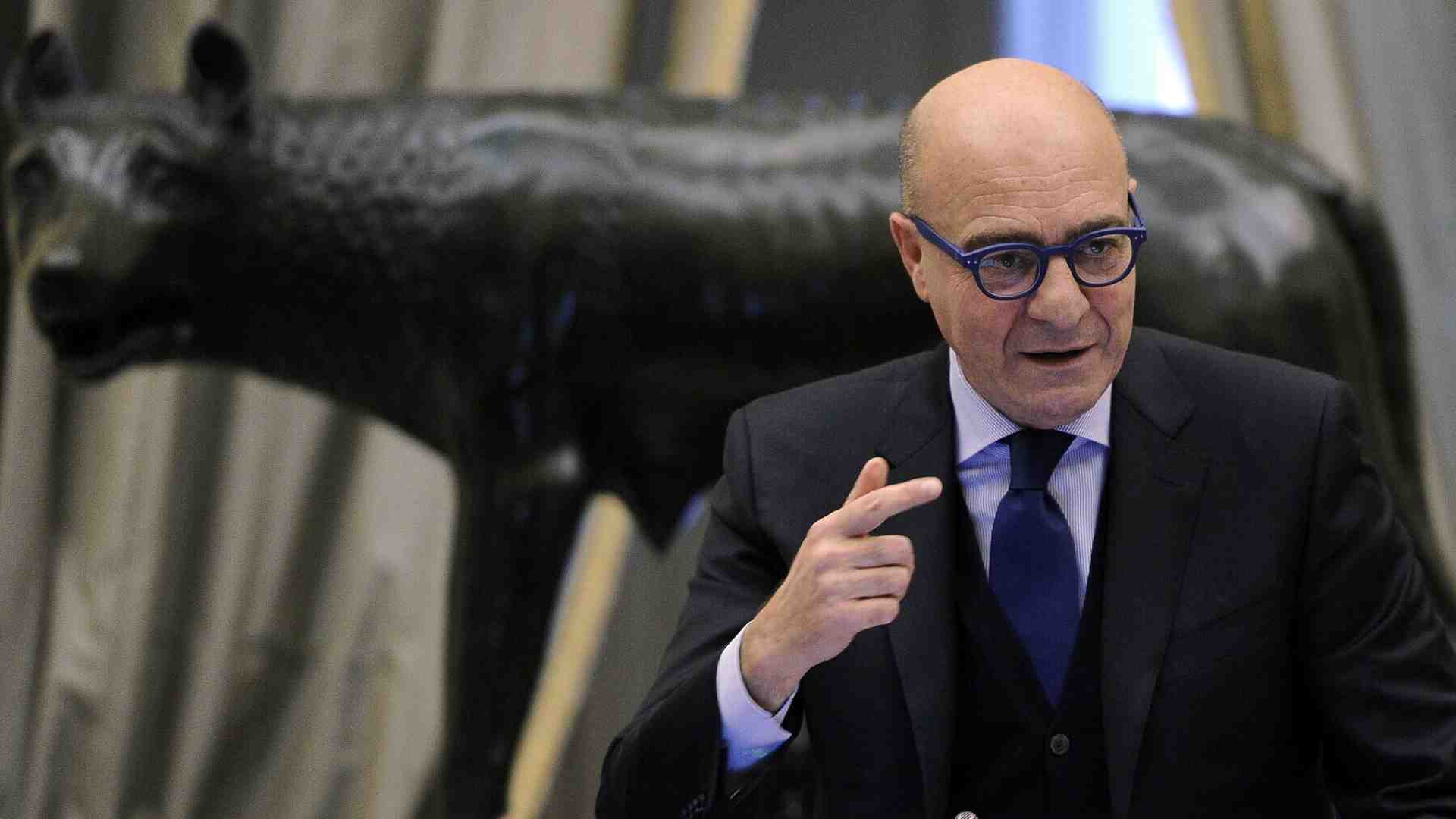 Immagine di Il prof. Latorre: “Il piano Ue sui rimpatri? Tanti dubbi, ma ora Meloni può correggere modello Albania"