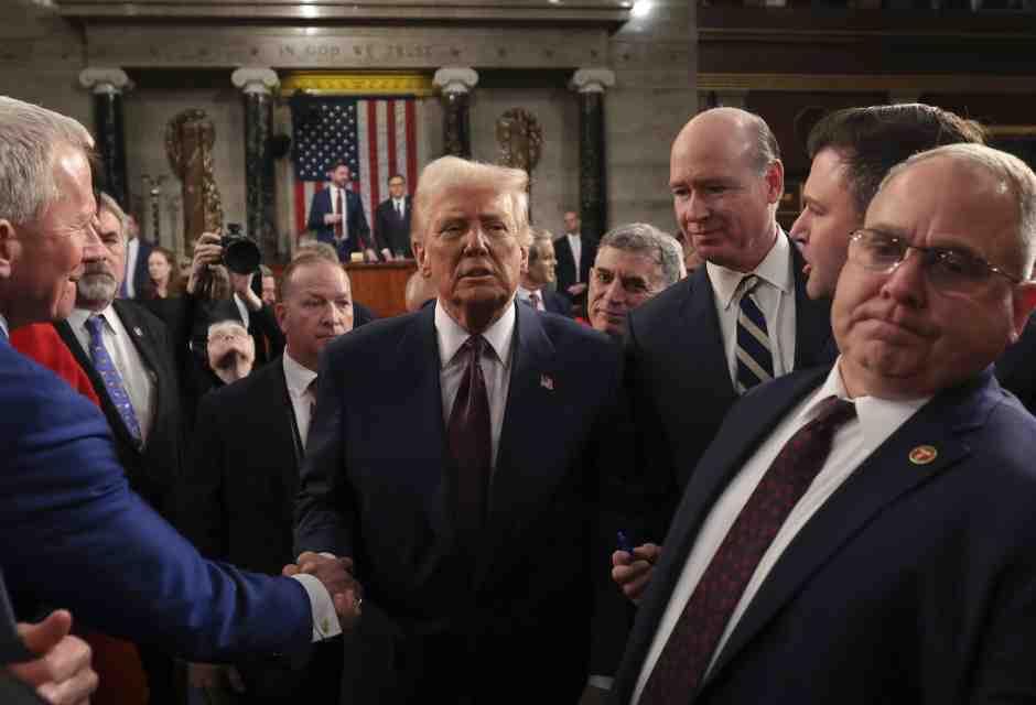 Il presidente Trump dopo il discorso al Congresso  del 4 marzo scorso (foto Ap)&nbsp;<br />