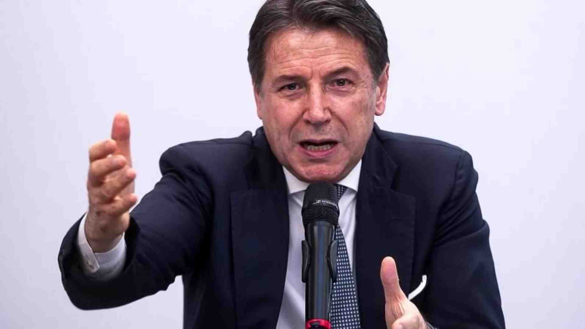 Immagine di Conte: «Una follia dilapidare 800 miliardi in armi senza un progetto»