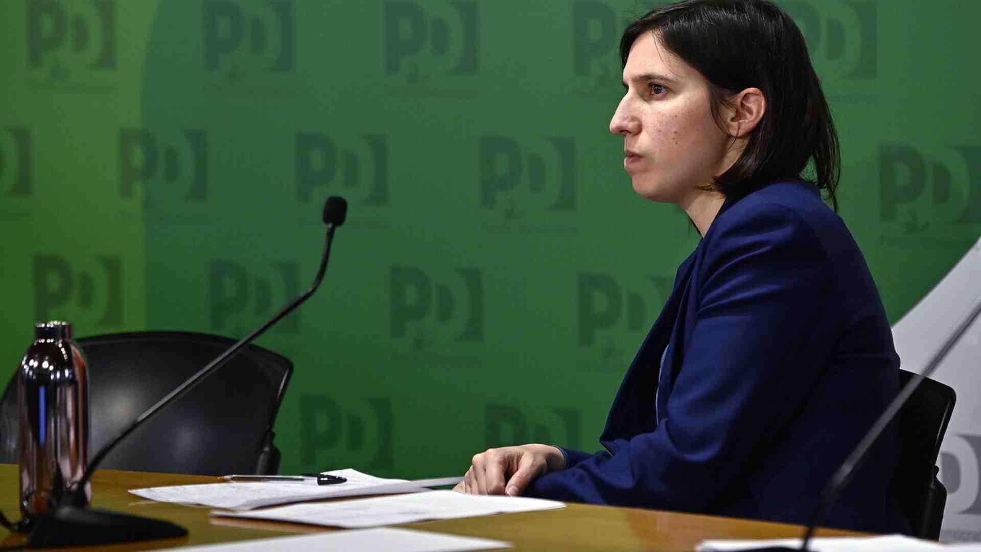 Immagine di Due anni di Schlein spiegati con la folle posizione del Pd su una grande riforma chiamata Jobs Act