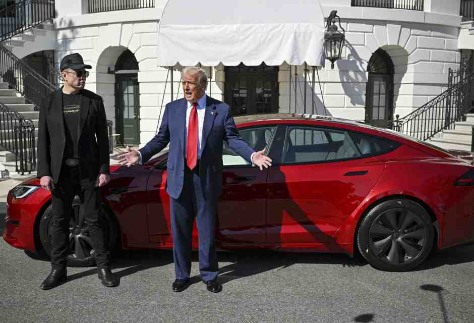 La rivoluzione viaggia in Tesla