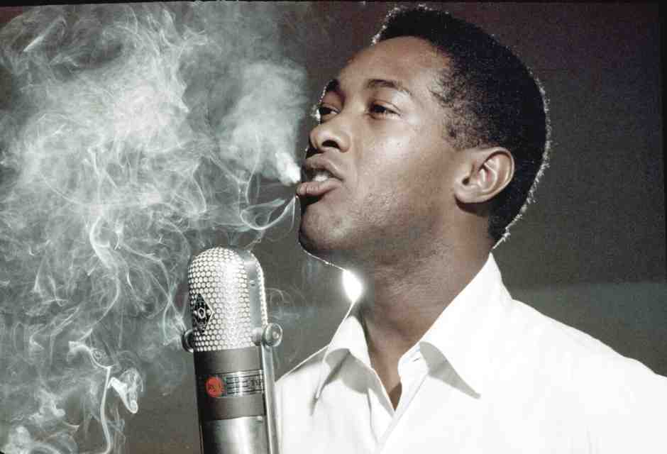 Sam Cooke agli RCA Recording Studio di Los Angeles nel 1959 (foto Jess Rand/Michael Ochs Archives/Getty Images)&nbsp;<br />