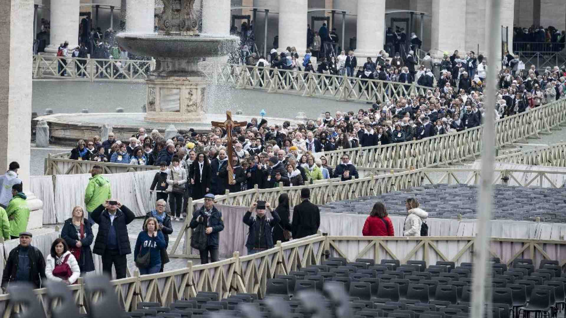 Immagine di Mai schiavi delle aspettative, la vita ha sete di un pozzo profondo