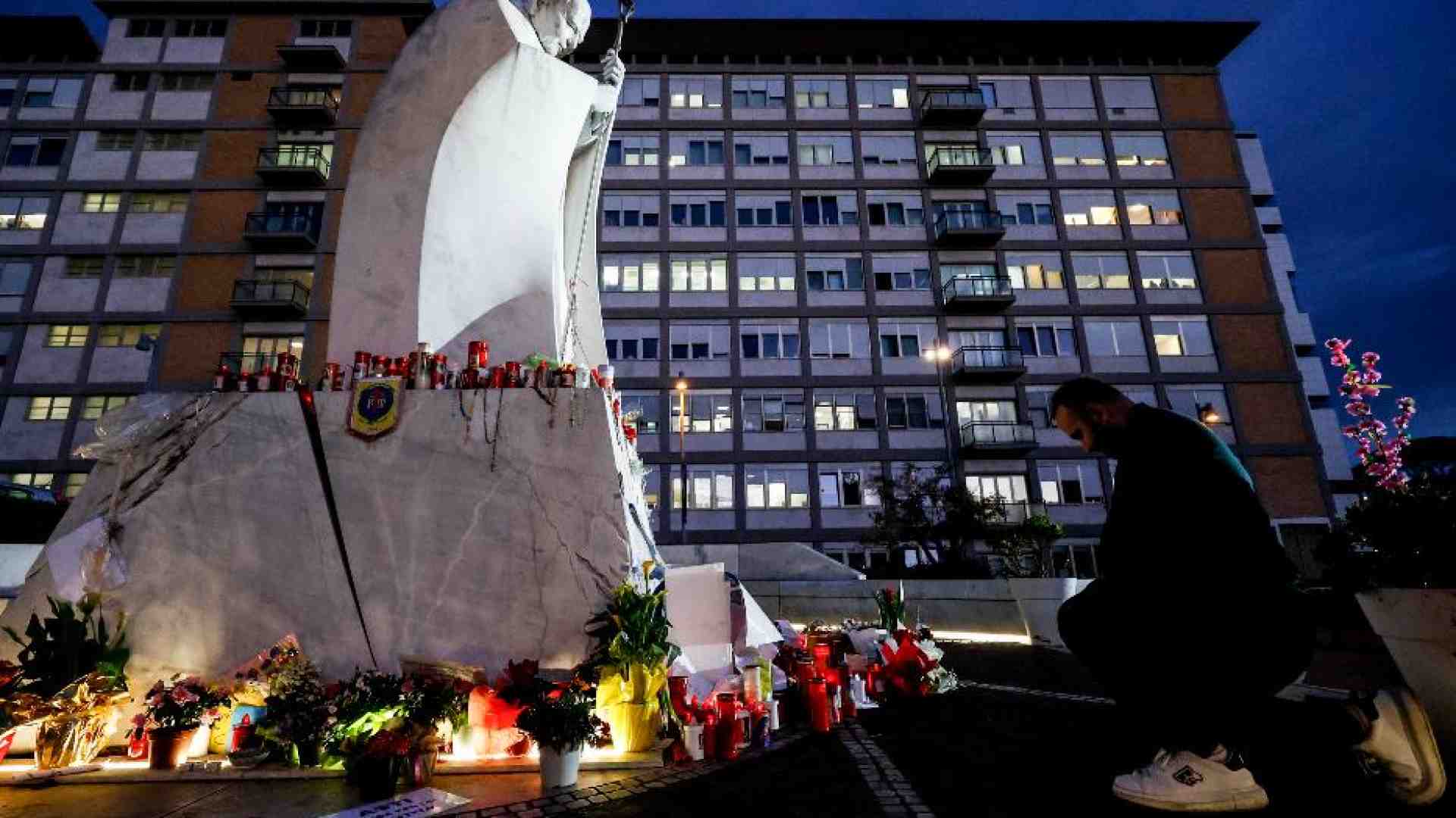 Immagine di Vicinanza, tenerezza, luce: i “segreti” rivelati dalla malattia del Papa