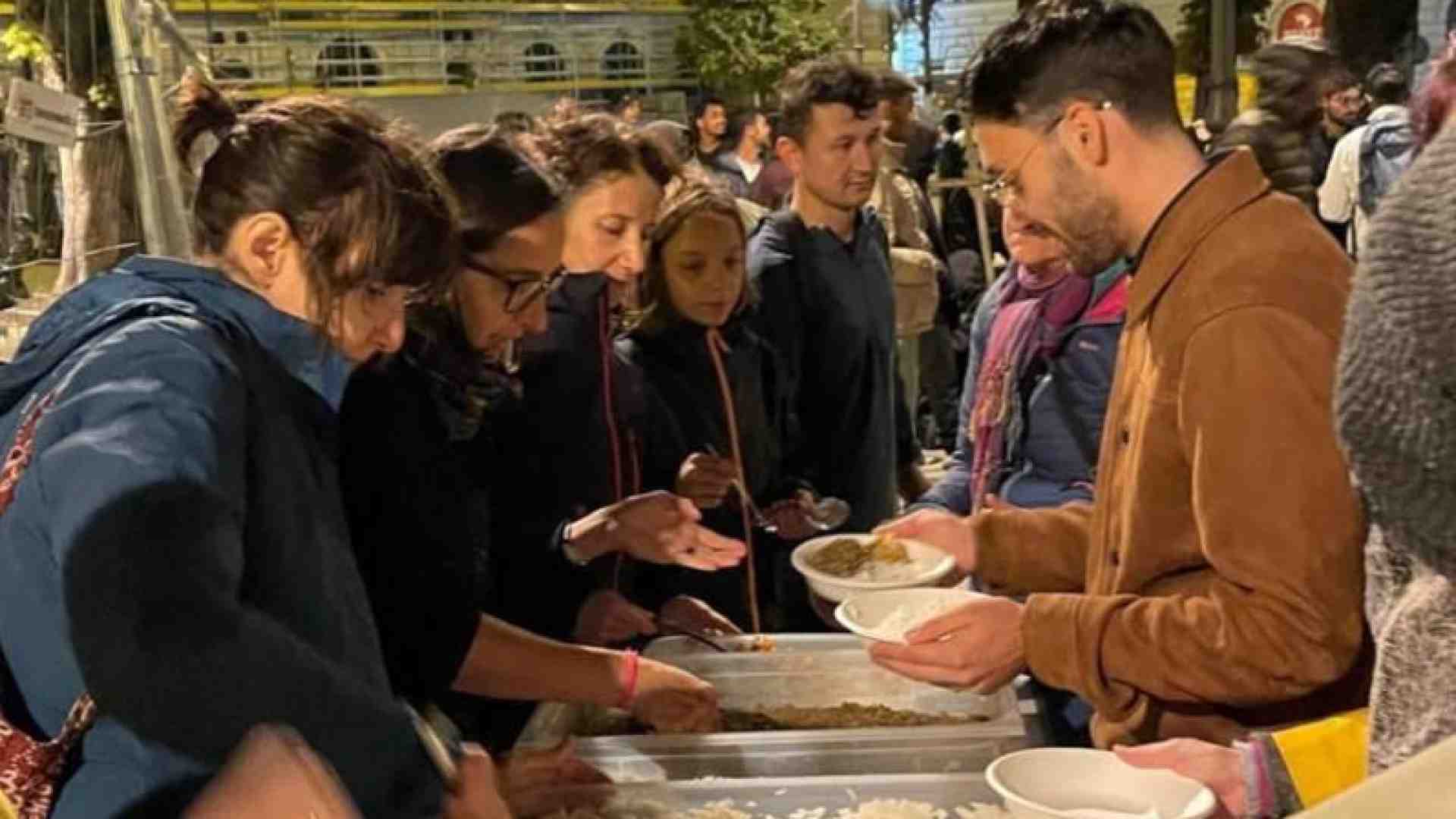 Immagine di A Trieste cene e pacchi di viveri ai migranti
