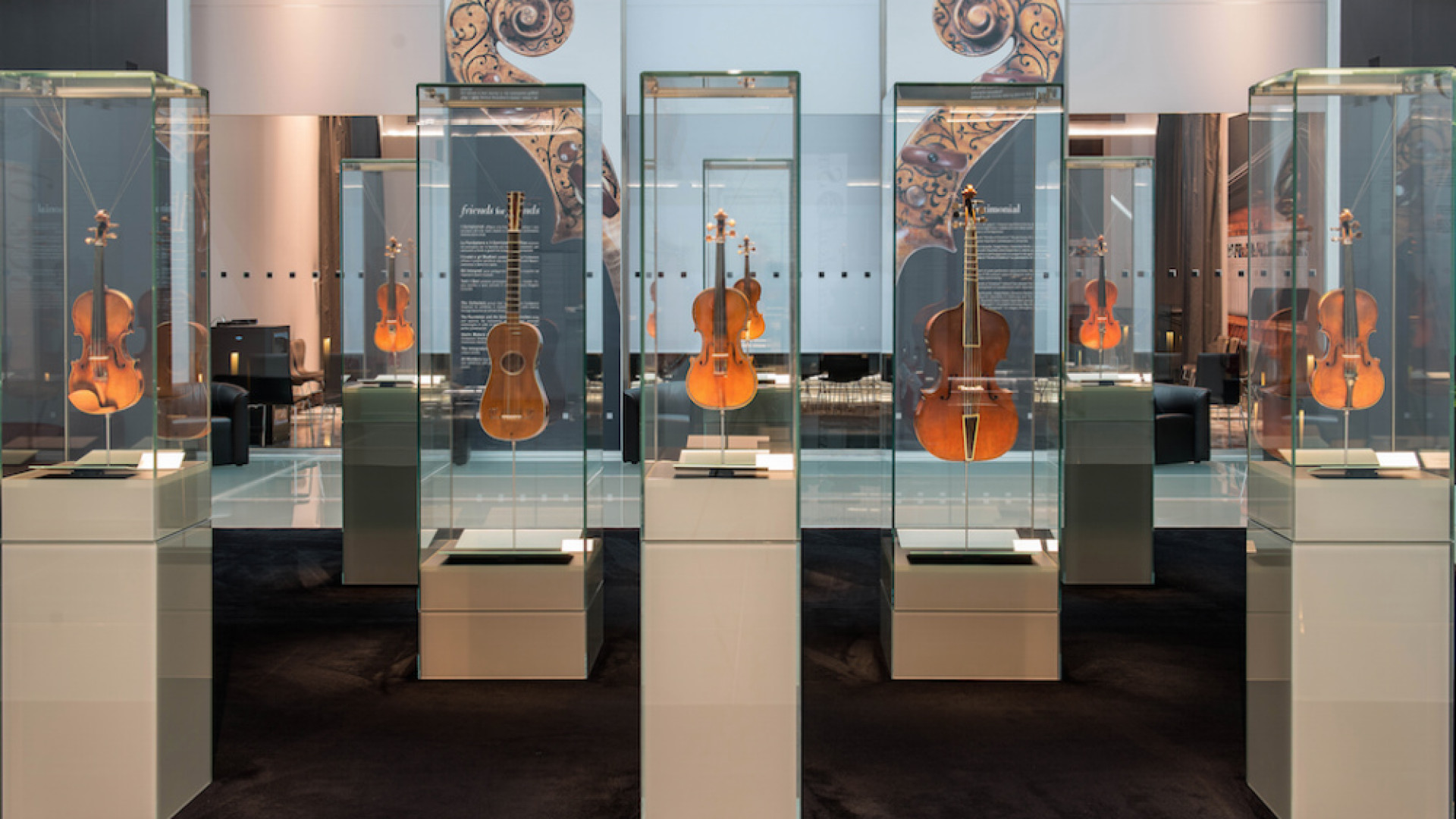 Immagine di Il Consorzio Agrario di Cremona sostiene l’arte liutaria e diventa socio sostenitore del Museo del Violino