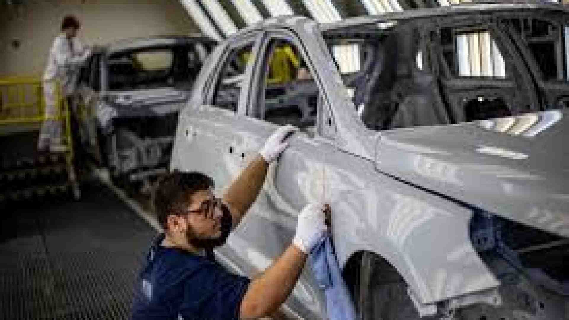 Immagine di Addio vecchie officine: il carrozziere è un mestiere di alta specializzazione