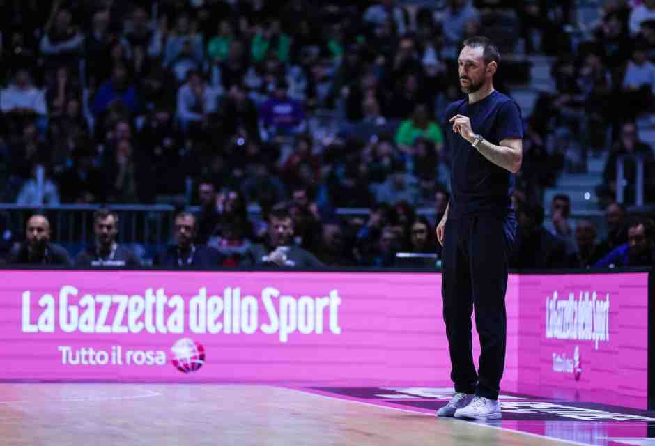 L'allenatore della Germani Brescia, Giuseppe Poeta (foto Getty Images)