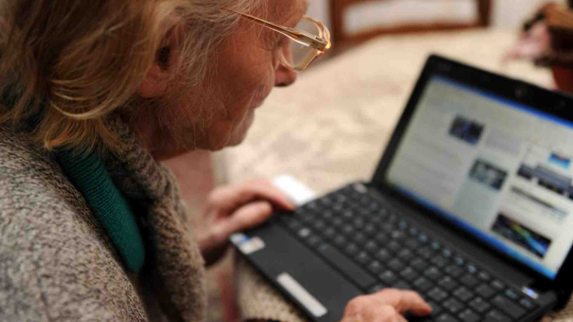 Immagine di Le truffe online costano mezzo miliardo agli italiani: come evitarle