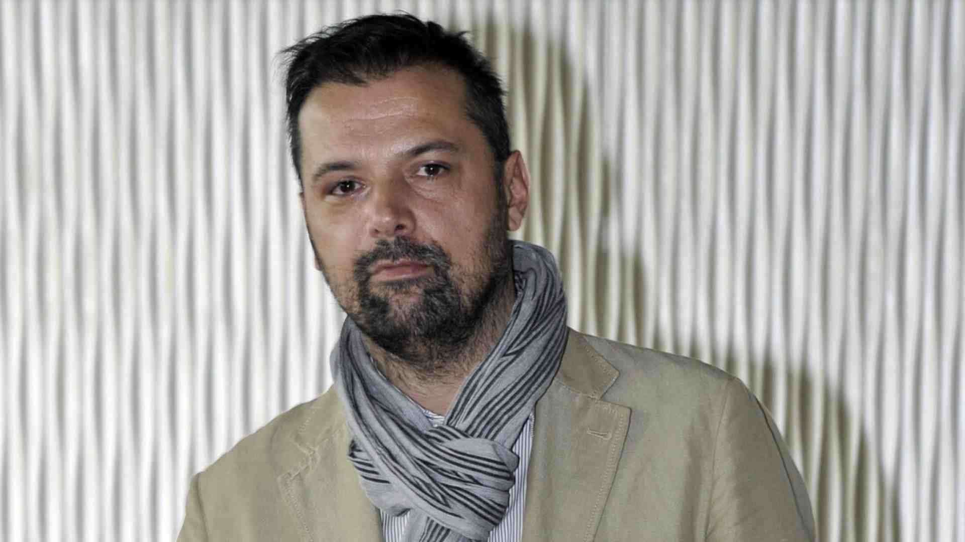 Immagine di "Malcomune" di Simone Lenzi, o degli assilli degli assessori