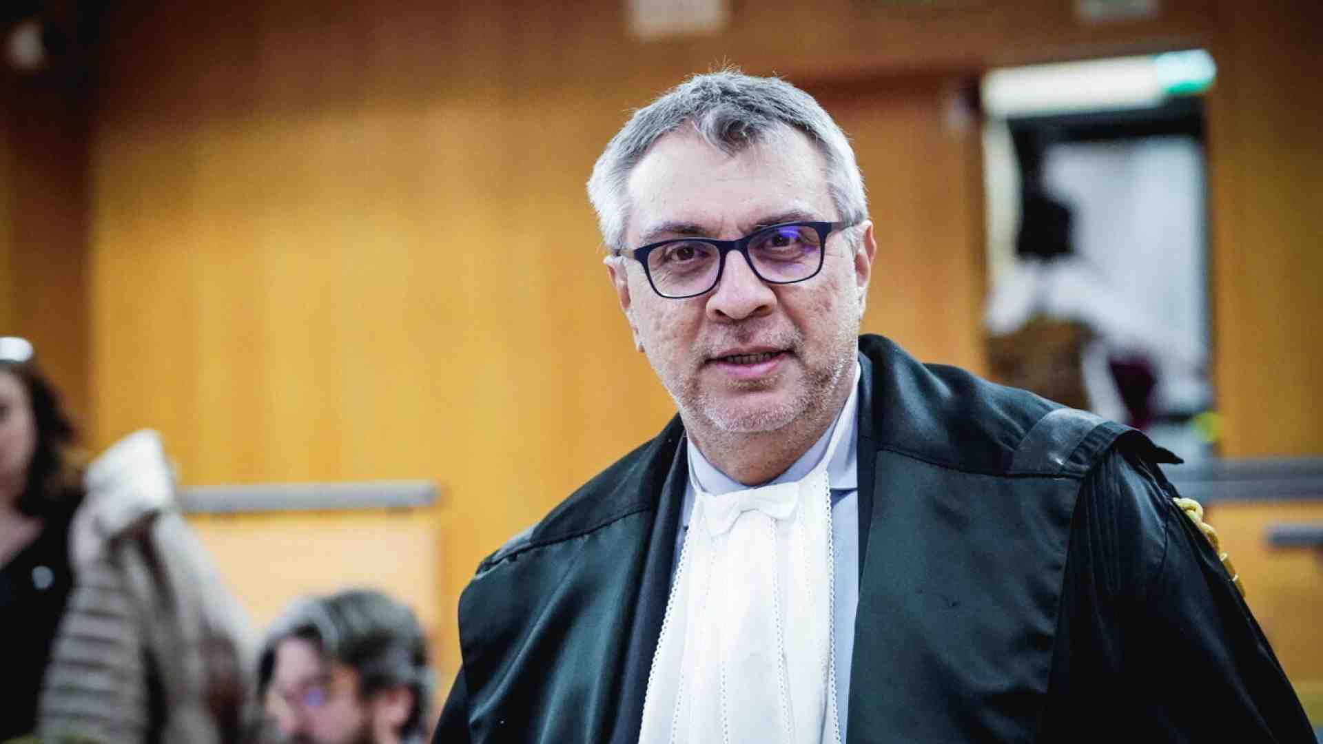 Immagine di Il Csm condanna il pm Colace che intercettò illegalmente 500 volte il senatore Esposito