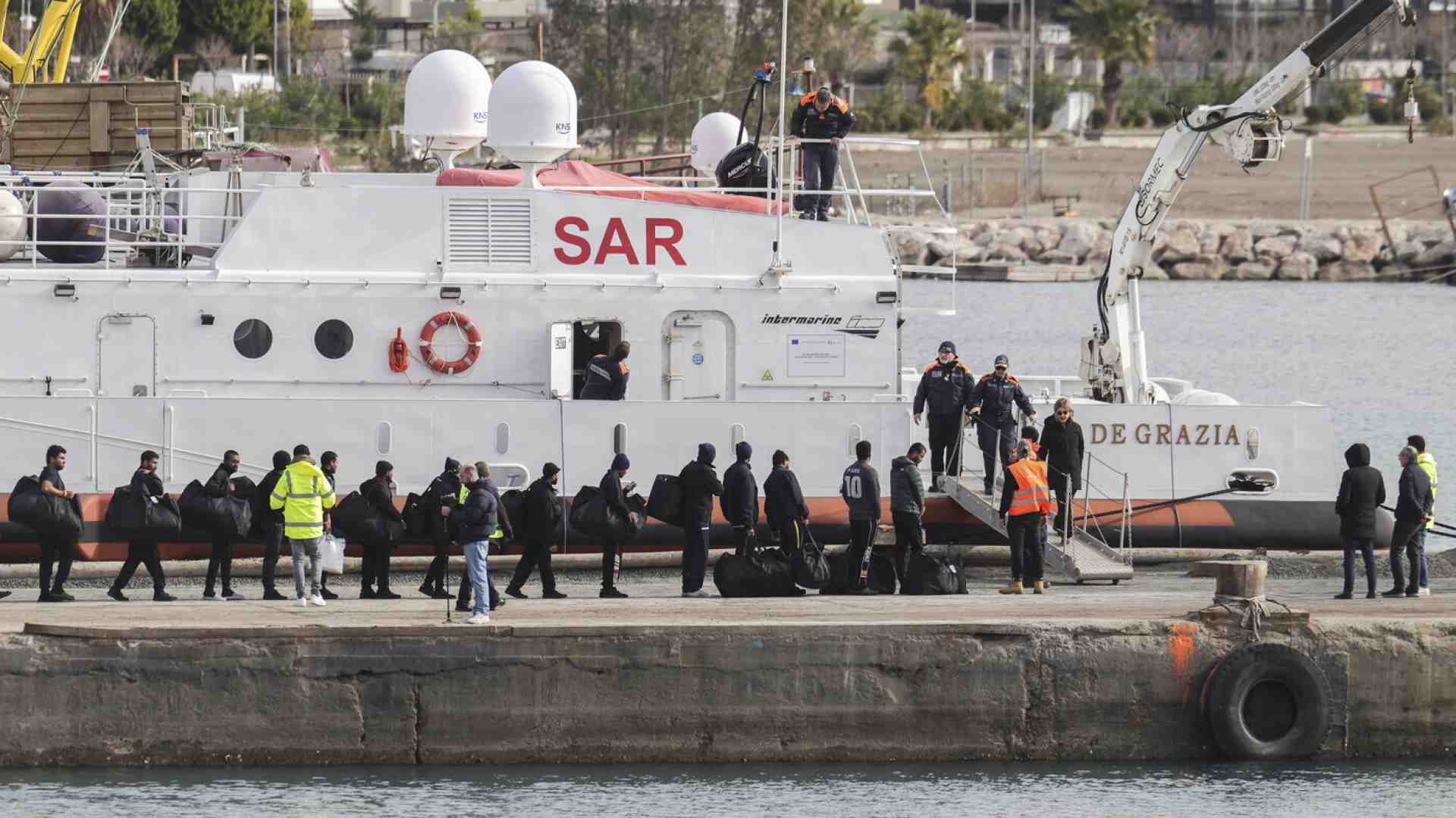Immagine di Tra respingimenti "illegittimi" e cpr. Il governo prepara il nuovo decreto Albania