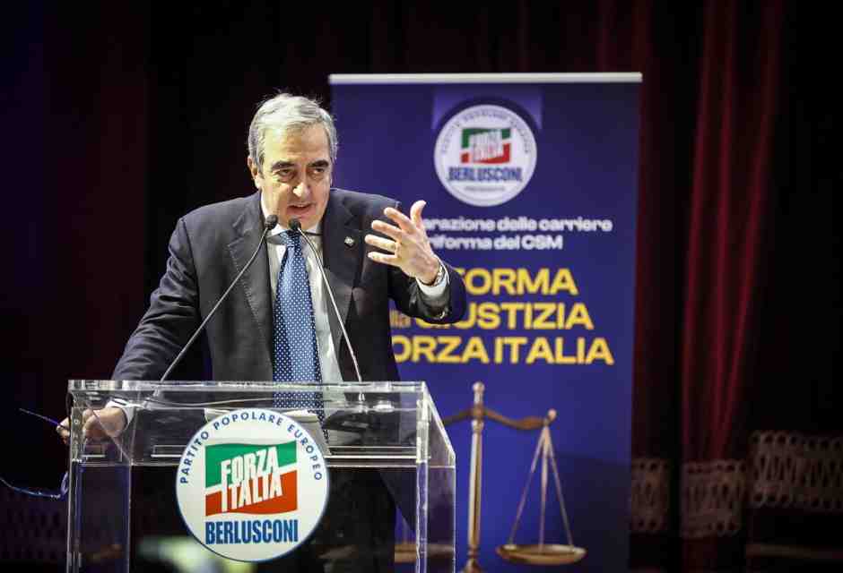 Maurizio Gasparri (Ansa)