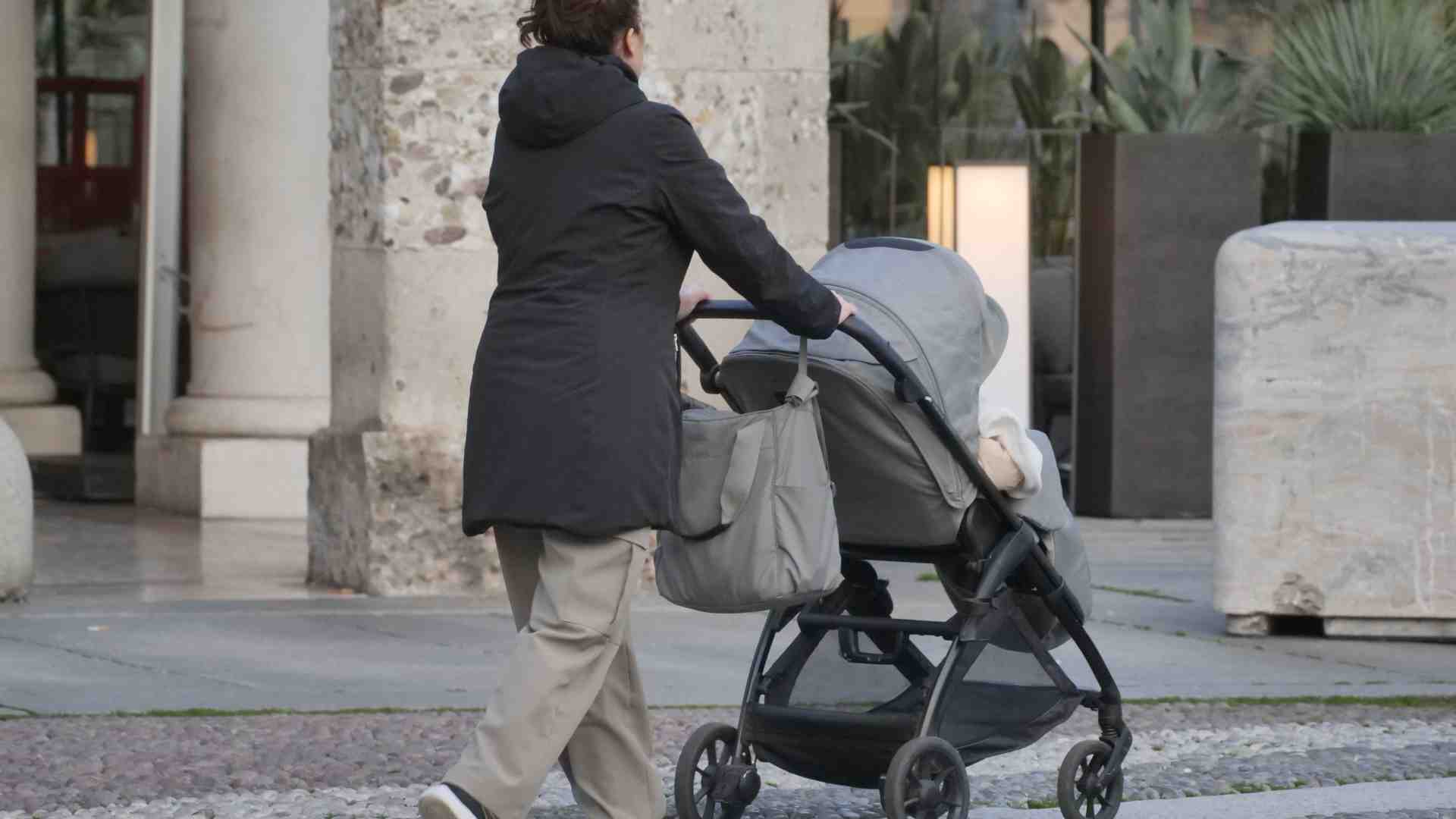 Immagine di Redditi corrosi dall'inflazione: una famiglia su quattro è a rischio povertà