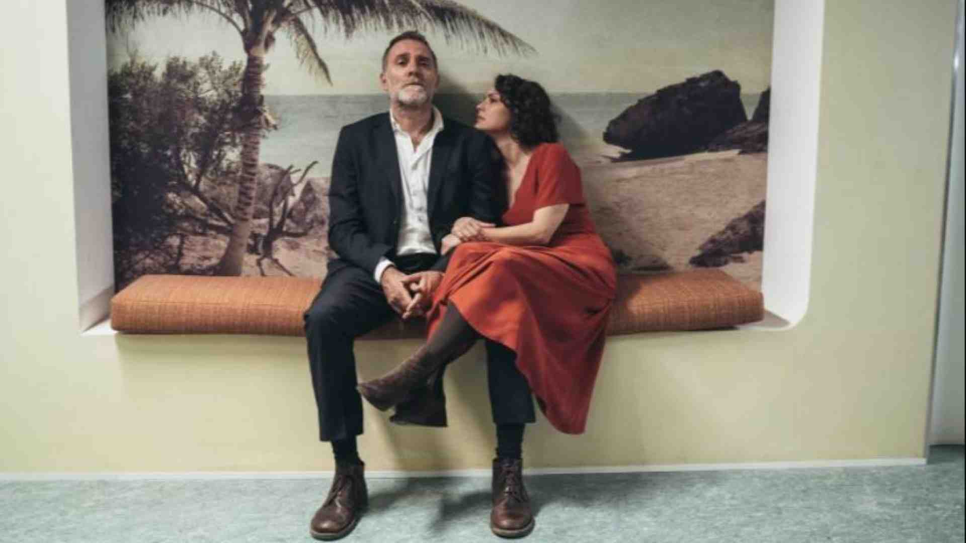 Immagine di Mastandrea regista: «Un film per ritornare a vivere»