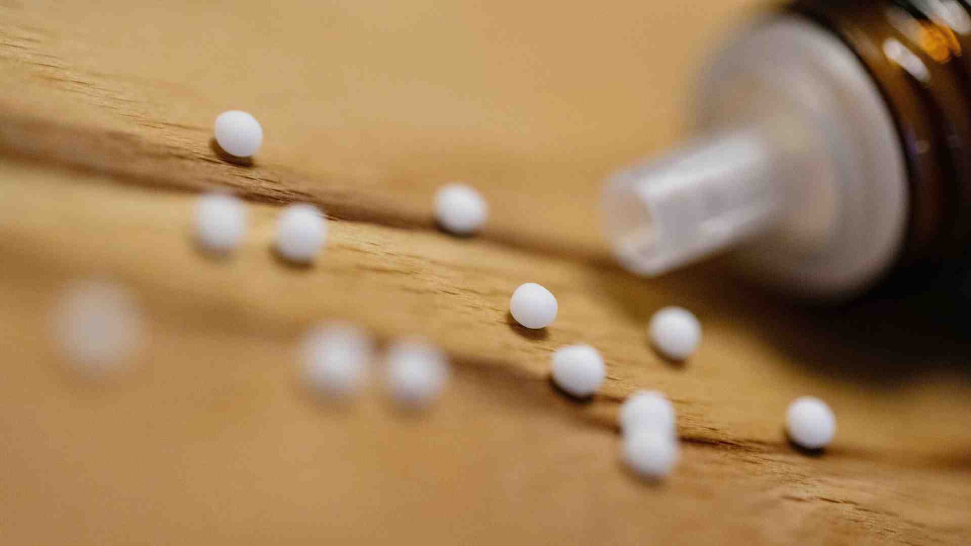 Immagine di Usare un placebo senza raccontare bugie. Una modesta proposta per l'omeopatia