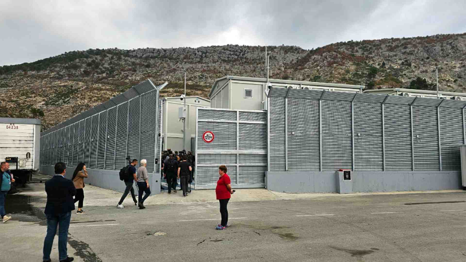 Immagine di Dai centri in Albania alla stretta sulla cittadinanza: le novità approvate dal Cdm