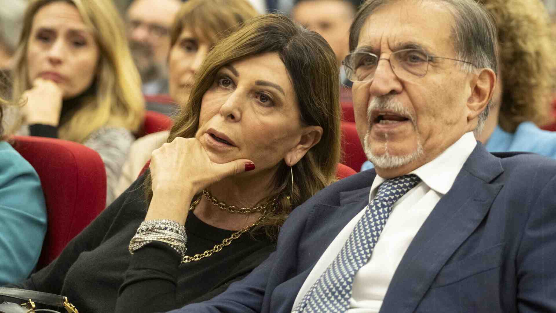 Immagine di Meloni, il caso Santanchè e il motto di Almirante