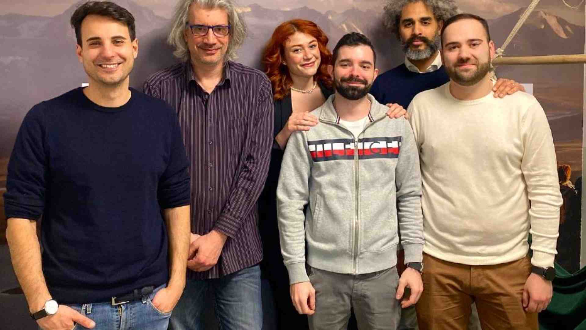 Immagine di L'IA legge le chat aziendali per aiutare chi è stressato