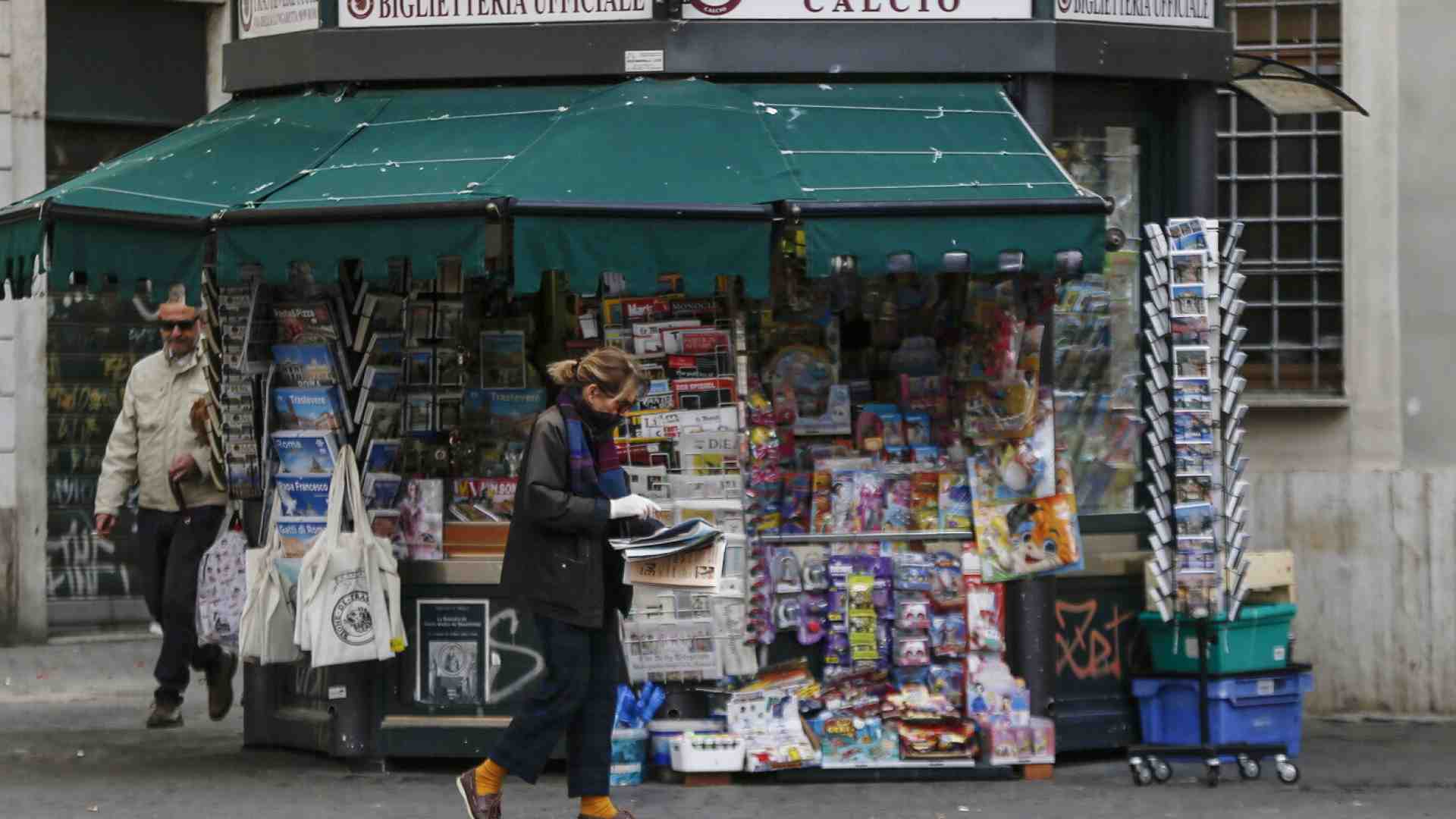 Immagine di Il salva-edicole. Una delibera comunale per rilanciare l’antico presidio di quartiere (ora anche “hub”)