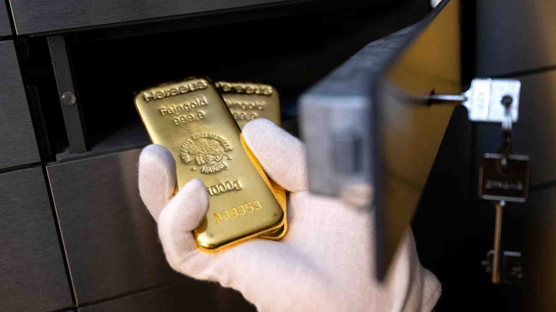 Immagine di Oro scatenato. Il ritorno di un bene rifugio in tempi di incertezza
