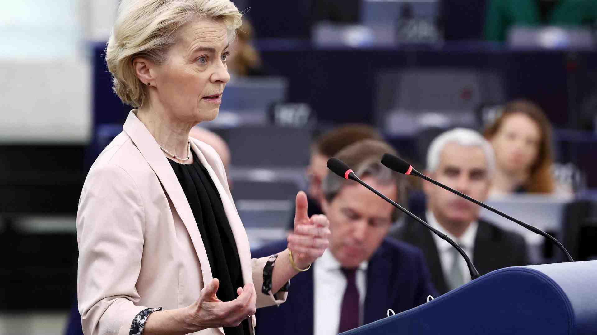 Immagine di L'Ue minaccia ritorsioni. Fdi stoppa la Lega: la strategia sarà europea