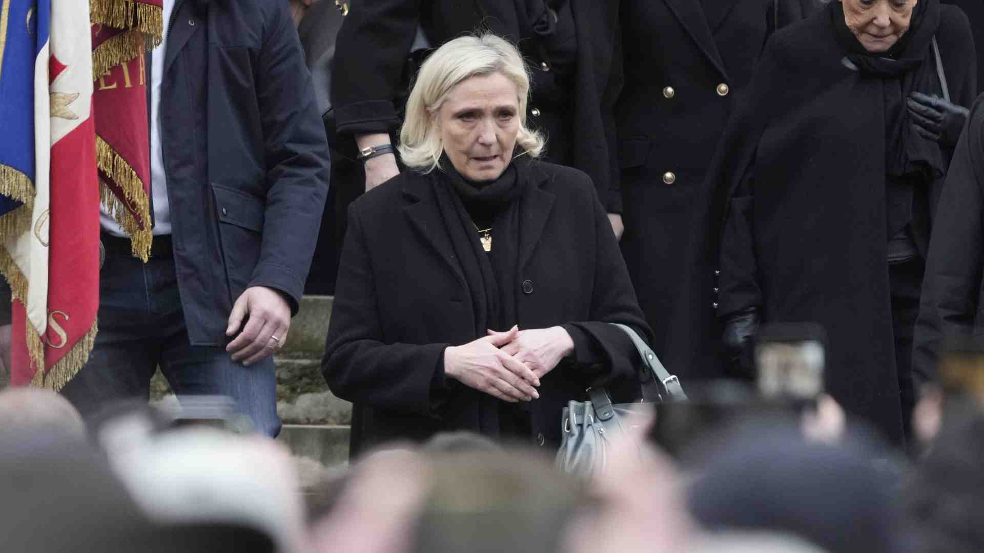 Immagine di Dopo la sentenza, la leader del Rn si limita a fare “la martire”. Intervista a Llorca