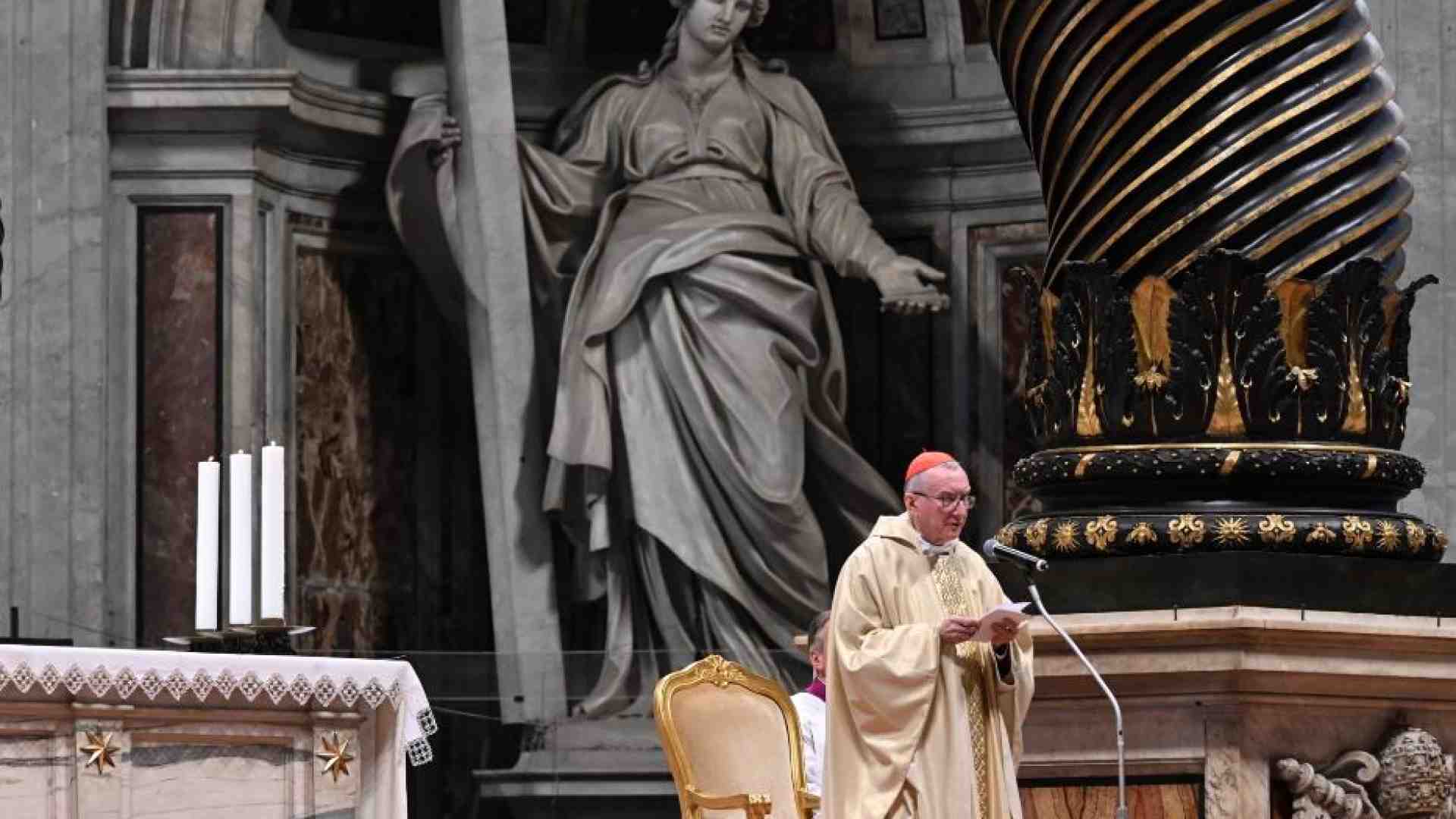 Immagine di Parolin: servitore instancabile della pace