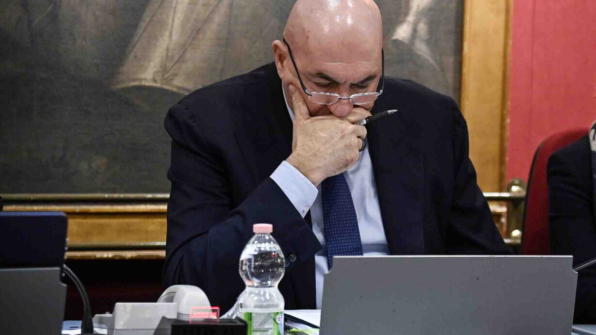 Immagine di La cybersicurezza è uno spezzatino di competenze. Crosetto: "Così non va"